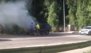 Машина загорелась по дороге на Медео в Алматы