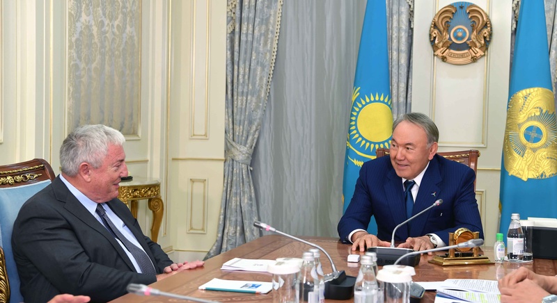 Назарбаев встретился с независимым директором АО "Самрук-Қазына"