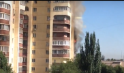 Многоэтажка загорелась в алматинском микрорайоне "Самал"