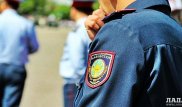 Мужчину оштрафовали за сорванные с полицейского погоны