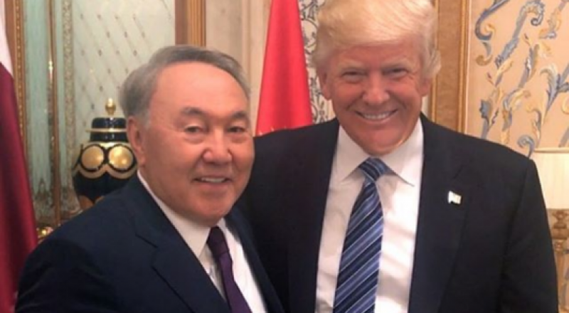 Дональд Трамп поздравил Нурсултана Назарбаева