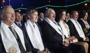 Лукашенко появился на публике в компании загадочной брюнетки
