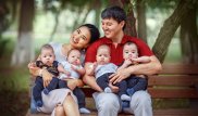 Родители четверняшек из Астаны показали фото детей
