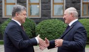 Встреча Порошенко и Лукашенко: голая женщина и обморок пограничника
