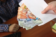 Сотрудник прокуратуры и следователь в ЮКО задержаны за взятку в 2 миллиона тенге - Генпрокуратура 