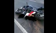 Мотоциклист в Астане врезался в машину Air Astana на Bus Lane