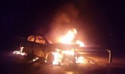 Машина службы такси сгорела на трассе Астана - Караганда