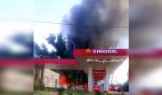 В Алматы загорелись цех и жилой дом возле заправки