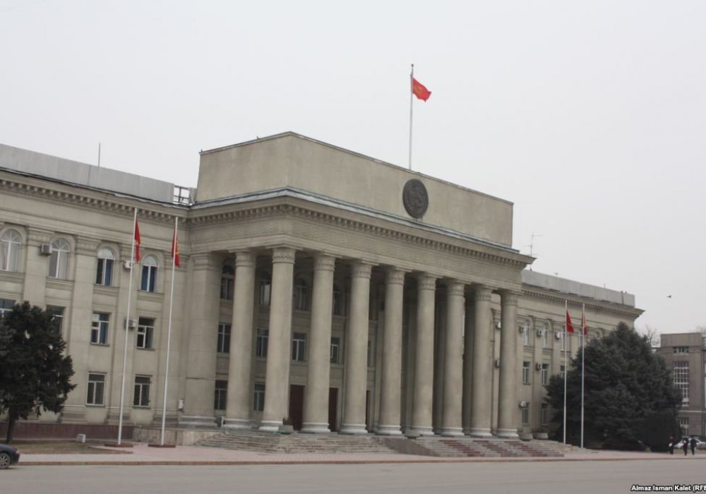 Здание Правительства Республики Кыргызстан. Фото с сайта kg.mirtv.ru