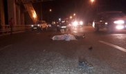 Стали известны данные об упавшей с моста алматинке, которую переехало авто