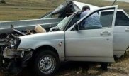 Отбойник прошил авто насквозь в Алматинской области: люди чудом остались живы