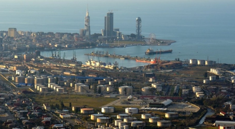 Батумский нефтяной терминал. Фото с сайта batumioilterminal.com