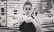 "Казахстанская Джоли" рассказала о том, как ее ударил прохожий