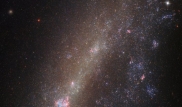 NASA показало снимок разорванной галактики