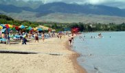 Арабы отказались плавать в Иссык-Куле: "Купаться в такой воде - это харам"