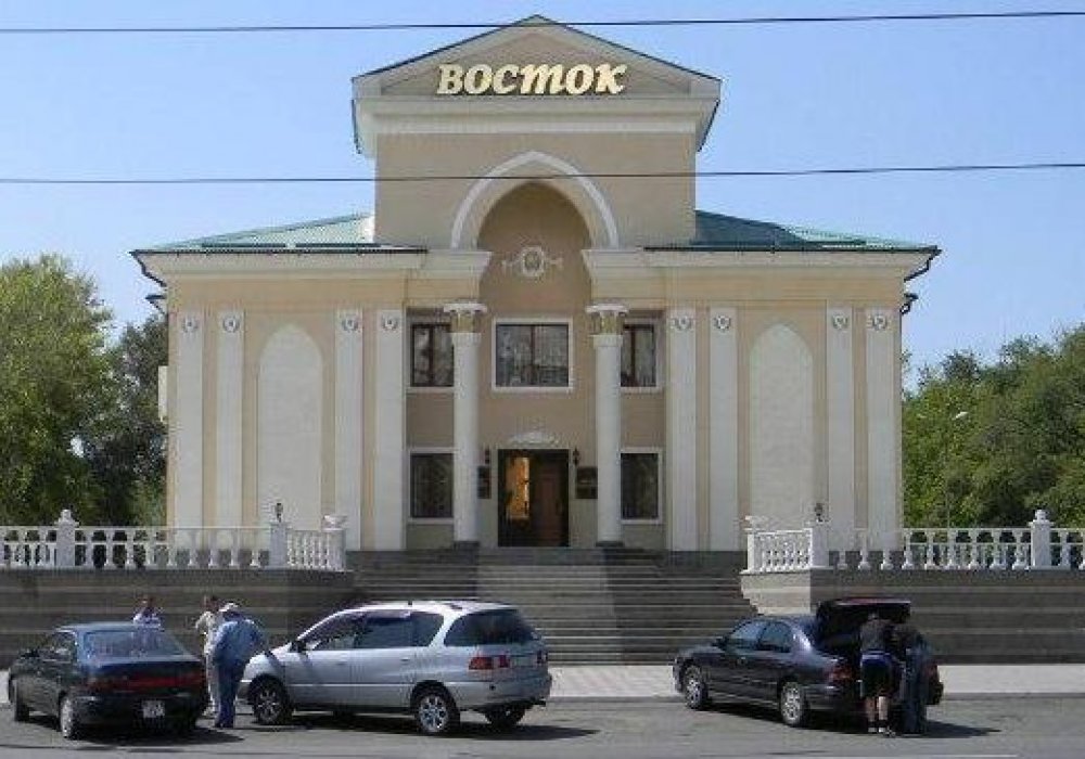 Дворец бракосочетаний в Темиртау. © Wikimapia
