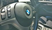 Полицейский на BMW сбил трех пешеходов в Шымкенте: один скончался