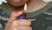 Мальчик насмерть отравился газом от зажигалок в России