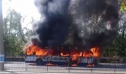 Пассажирский автобус сгорел дотла в Павлодаре