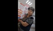 Охранник супермаркета поймал на краже свою бывшую учительницу и публично унизил