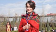 Граждан Таджикистана законом обязали носить национальные наряды