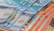 Курс нацвалюты ослабел до 337,8 тенге за доллар