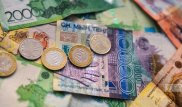 Тенге ослабел на дневных торгах