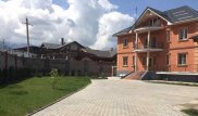 Два роскошных особняка продают в Алматы за биткоины