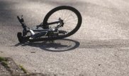 В центре Алматы внедорожник сбил велосипедиста и скрылся