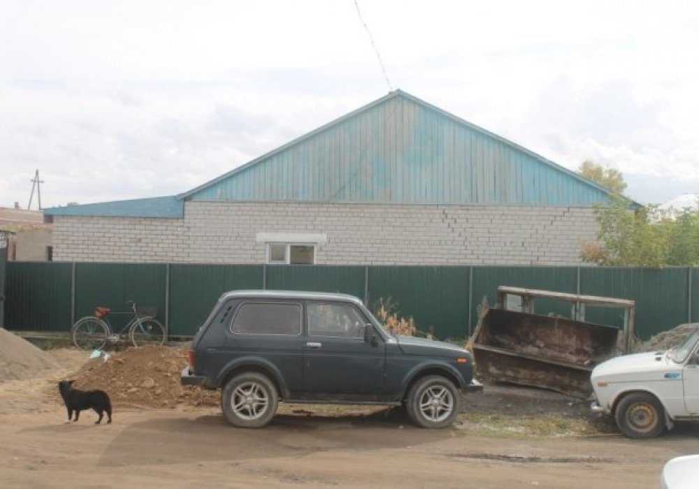 Дом, в котором произошло убийство, находится в центре села Кокпекты. © yk-news.kz