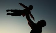 Названа главная опасность позднего отцовства