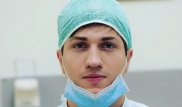 Стоматолог снял на видео операцию по удалению собственного зуба