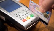 Сколько покупок казахстанцы оплачивают картой - исследование