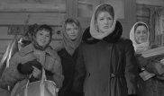 81-летняя звезда фильма "Девчата" выложила снимок в купальнике