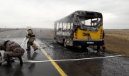Пассажиры едва не сгорели в автобусе на трассе в Карагандинской области
