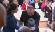"Ты меня не беси". Ведущий Первого канала устроил потасовку в прямом эфире
