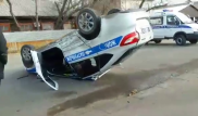 Полицейское авто перевернулось в результате ДТП в Павлодаре