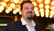 Василий Уткин упал со стула в прямом эфире