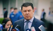 Министр Бозумбаев ответил на критику депутата