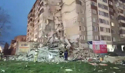 Видео обрушения 9 этажей жилого дома в России появилось в Сети