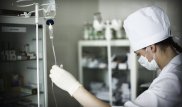 О состоянии упавшей с моста возле рынка "Алтын Орда" девушки сообщили врачи