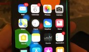 Владельцы iPhone X жалуются на появление зеленой линии на экране