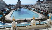 В Турции разграбили отель, построенный Тельманом Исмаиловым
