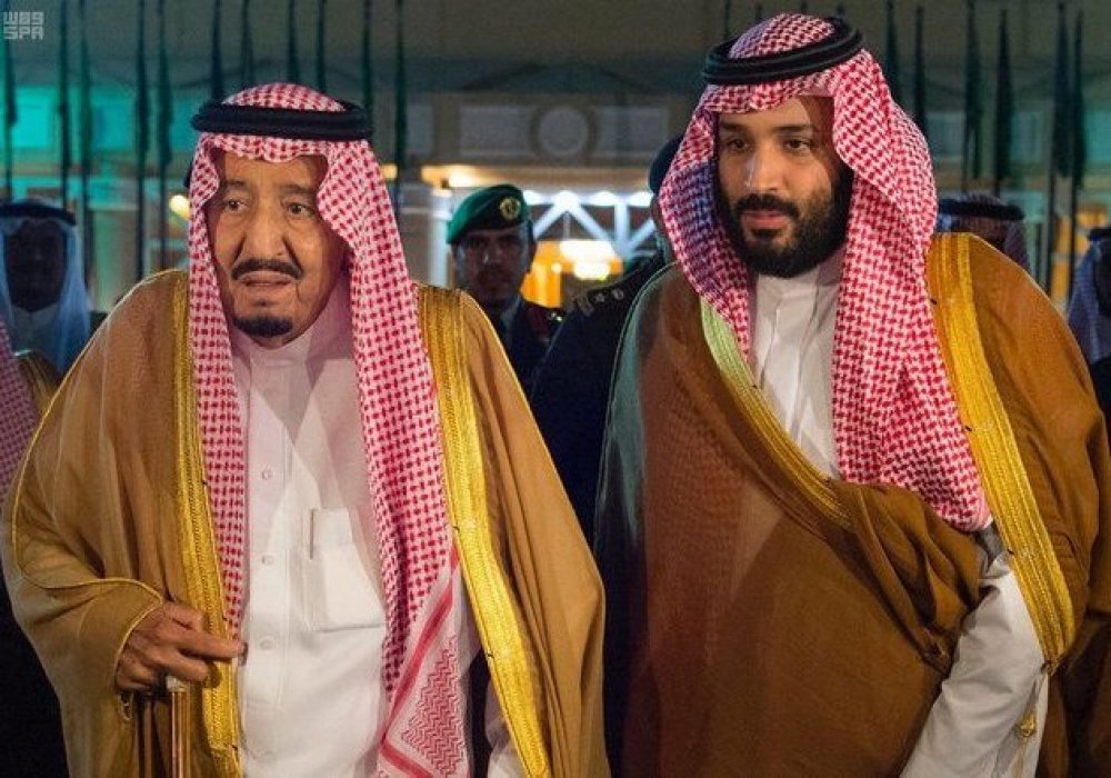 Король Саудовской Аравии Салман и его сын принц Мухаммед бен Салман. © Reuters