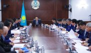Сагинтаев обсудил с Нацкомиссией переход на латиницу