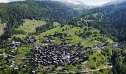 Швейцарский поселок заплатит круглую сумму новым жителям за переезд