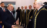 Лорд Вульф принял присягу в присутствии Назарбаева