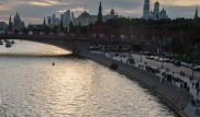Женщина с обмотанной скотчем головой выплыла из Москвы-реки