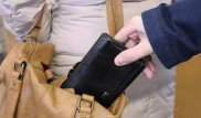 На миллион тенге обокрала пенсионерку карманница в автобусе в Шымкенте