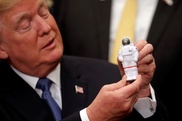 Трамп распорядился полететь на Луну
